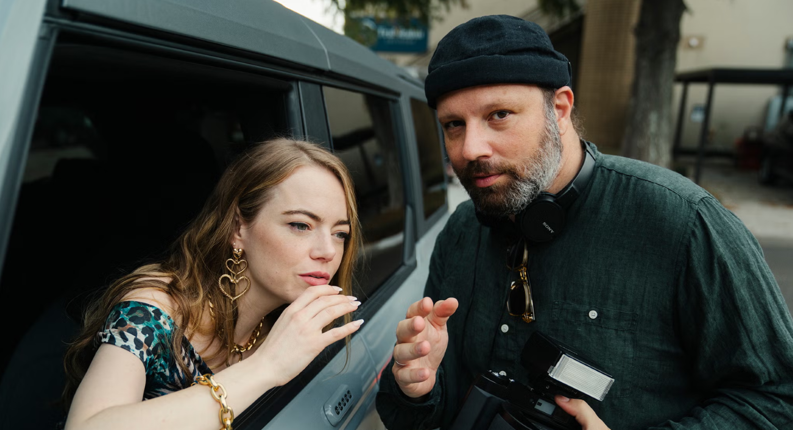 Discover the unique cinematic universe of Yorgos Lanthimos. From Dogtooth to Poor Things, delve into his unsettling style, themes, and acclaimed filmography.